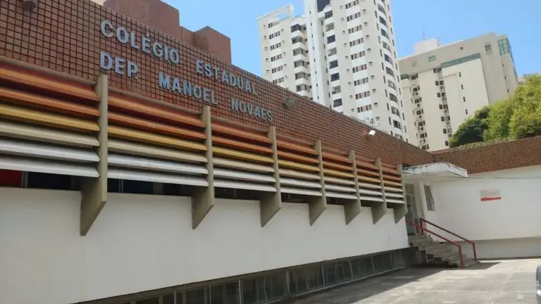 Colégio Manoel Novaes: Um Pilar da Educação Musical em Risco de Despejo